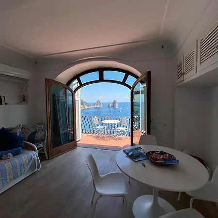 Casa Vista Faraglioni Apartment